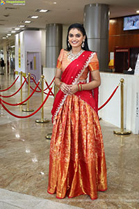 Manu Malleshwari at Hilife Exhibition Launch Event