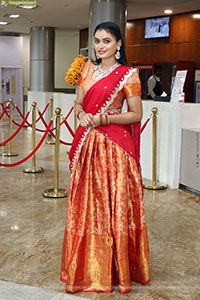 Manu Malleshwari at Hilife Exhibition Launch Event