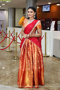 Manu Malleshwari at Hilife Exhibition Launch Event