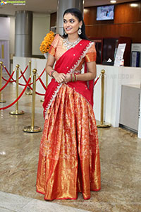 Manu Malleshwari at Hilife Exhibition Launch Event
