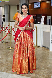 Manu Malleshwari at Hilife Exhibition Launch Event
