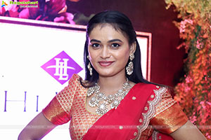 Manu Malleshwari at Hilife Exhibition Launch Event
