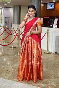 Manu Malleshwari at Hilife Exhibition Launch Event