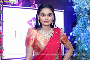 Manu Malleshwari at Hilife Exhibition Launch Event