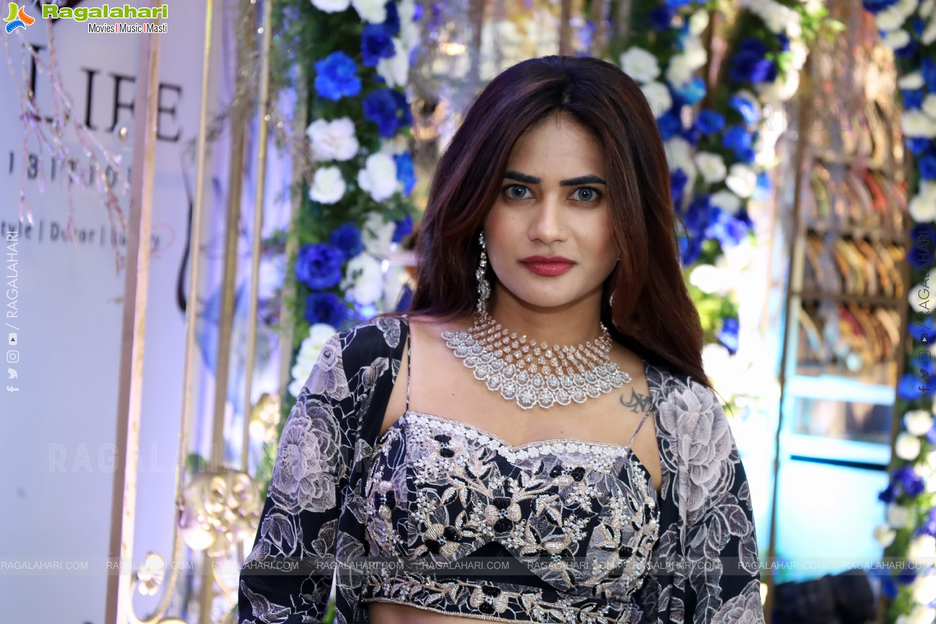 Naziya Khan Stills in Black Designer Dress, HD Gallery