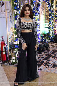 Naziya Khan Stills in Black Designer Dress, HD Gallery