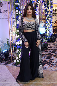 Naziya Khan Stills in Black Designer Dress, HD Gallery