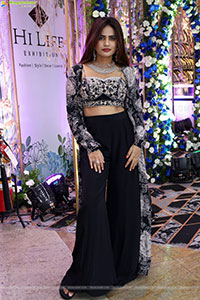 Naziya Khan Stills in Black Designer Dress, HD Gallery