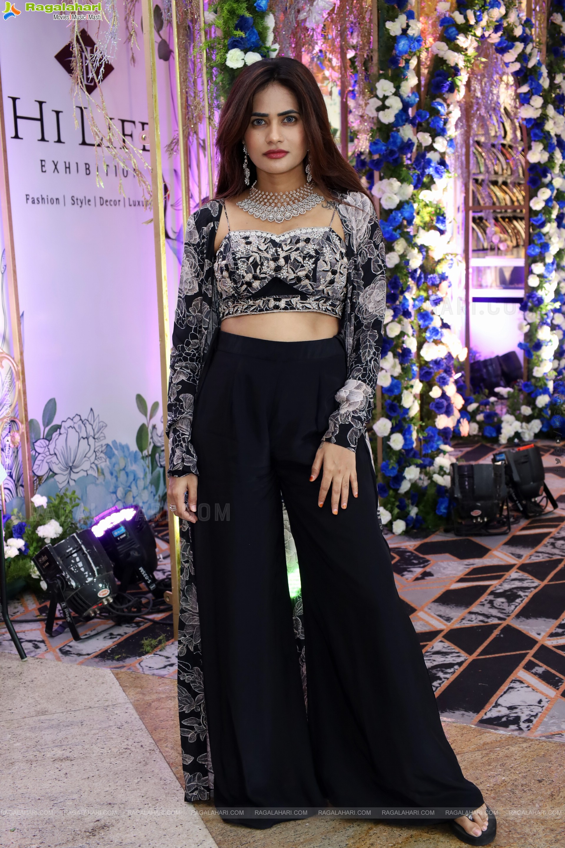 Naziya Khan Stills in Black Designer Dress, HD Gallery