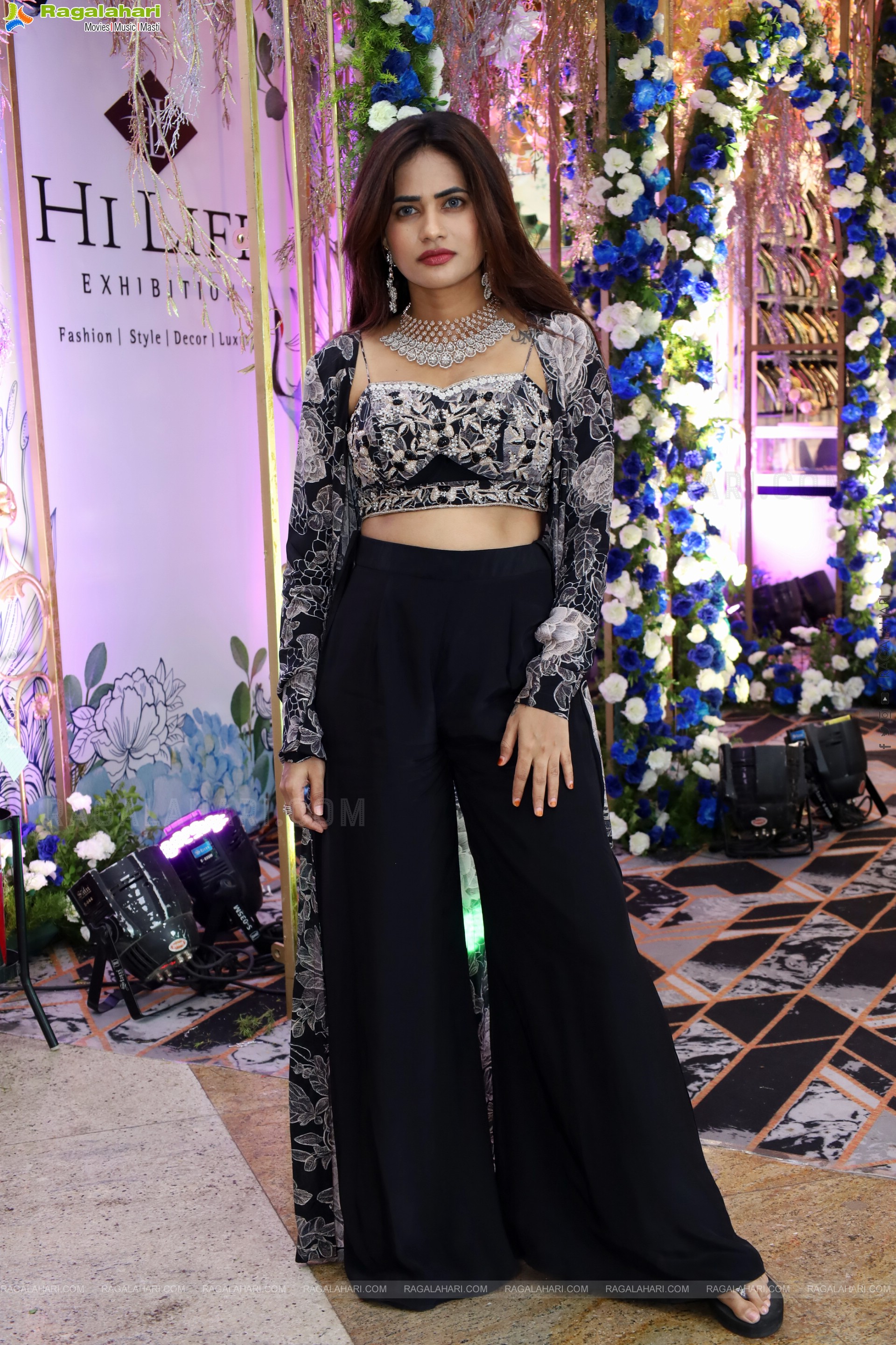 Naziya Khan Stills in Black Designer Dress, HD Gallery
