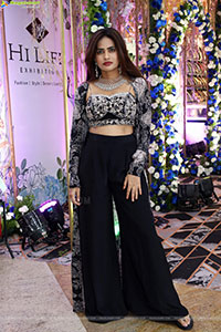 Naziya Khan Stills in Black Designer Dress, HD Gallery