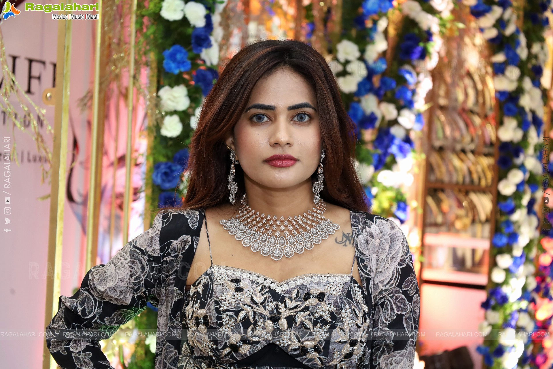 Naziya Khan Stills in Black Designer Dress, HD Gallery