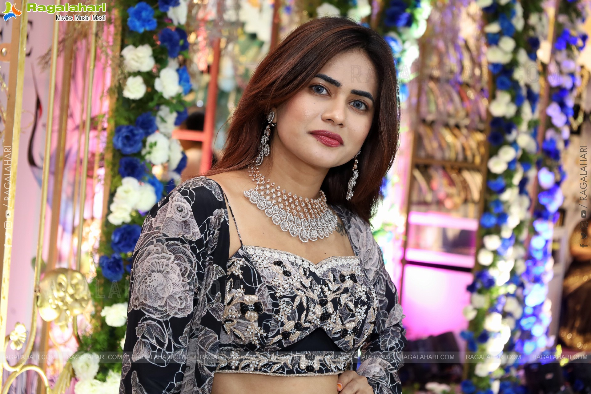 Naziya Khan Stills in Black Designer Dress, HD Gallery