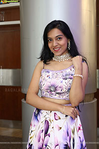 Poojitha Reddy Latest Stills, HD Gallery 