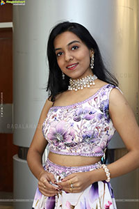 Poojitha Reddy Latest Stills, HD Gallery 