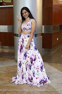 Poojitha Reddy Latest Stills, HD Gallery 