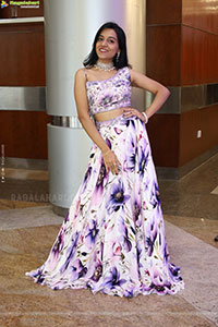 Poojitha Reddy Latest Stills, HD Gallery 