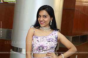 Poojitha Reddy Latest Stills, HD Gallery 