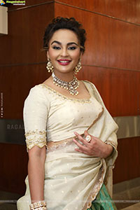 Seerat Kapoor at Hi Life Exhibition Launch, HD Gallery