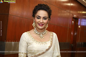 Seerat Kapoor at Hi Life Exhibition Launch, HD Gallery
