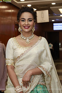 Seerat Kapoor at Hi Life Exhibition Launch, HD Gallery
