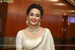 Seerat Kapoor at Hi Life Exhibition Launch, HD Gallery