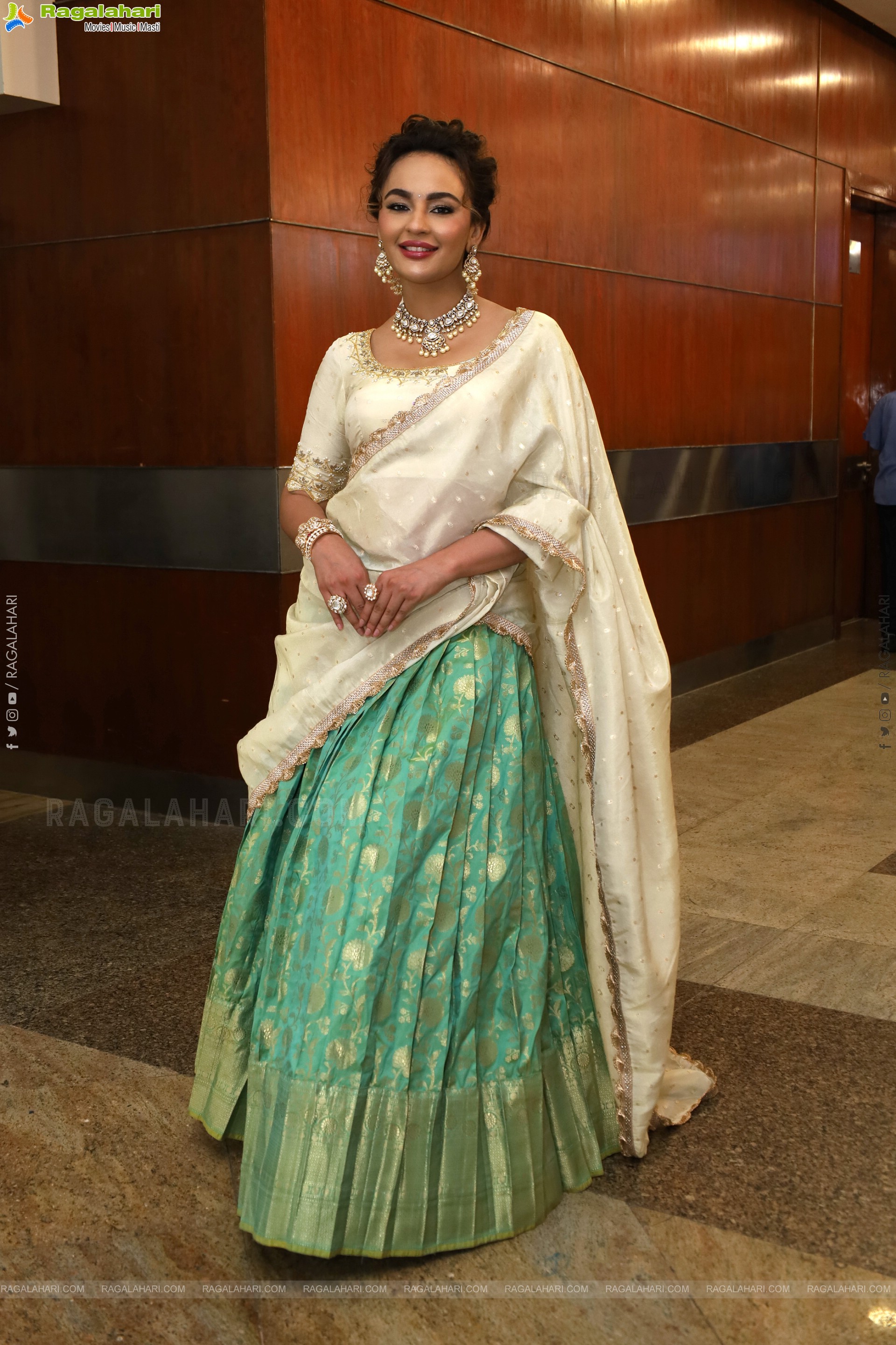 Seerat Kapoor at Hi Life Exhibition Launch, HD Gallery