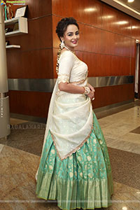 Seerat Kapoor at Hi Life Exhibition Launch, HD Gallery