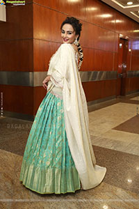 Seerat Kapoor at Hi Life Exhibition Launch, HD Gallery