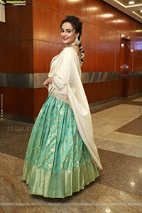 Seerat Kapoor at Hi Life Exhibition Launch, HD Gallery