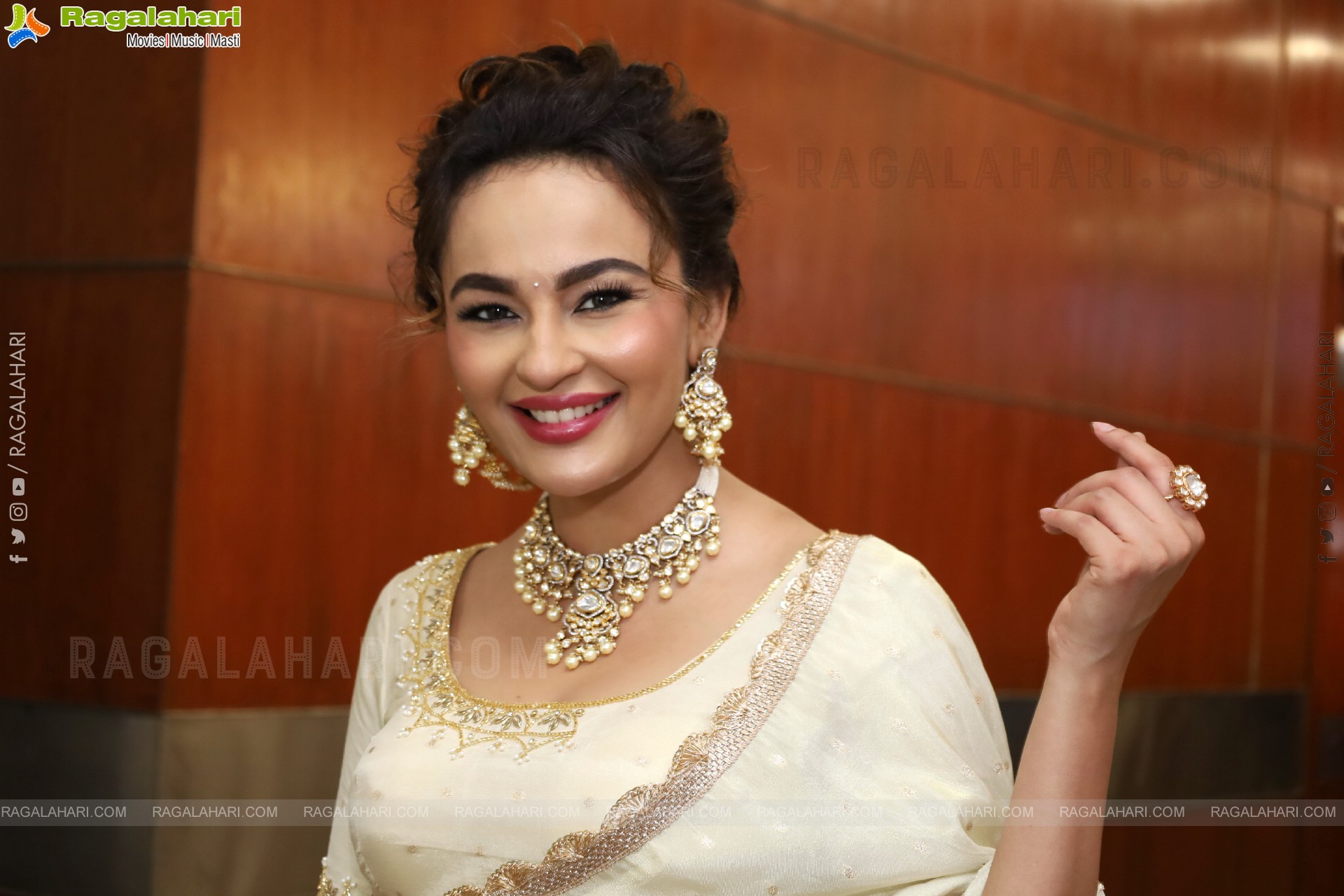 Seerat Kapoor at Hi Life Exhibition Launch, HD Gallery