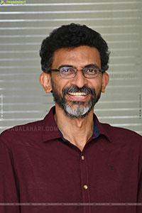 Sekhar Kammula at Kuberaa Movie Interview, HD Gallery