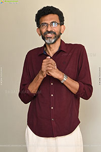 Sekhar Kammula at Kuberaa Movie Interview, HD Gallery
