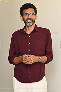 Sekhar Kammula at Kuberaa Movie Interview, HD Gallery