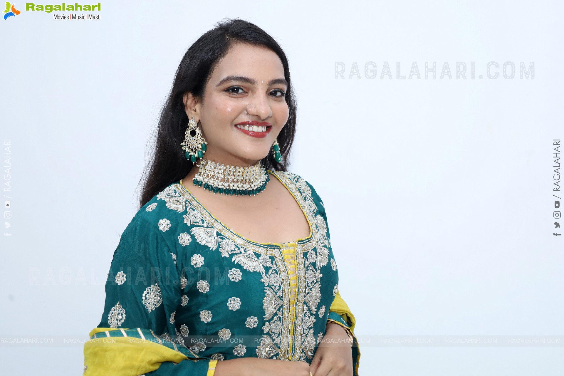 Shailu Kuthadi Latest HD Stills, Photo Gallery