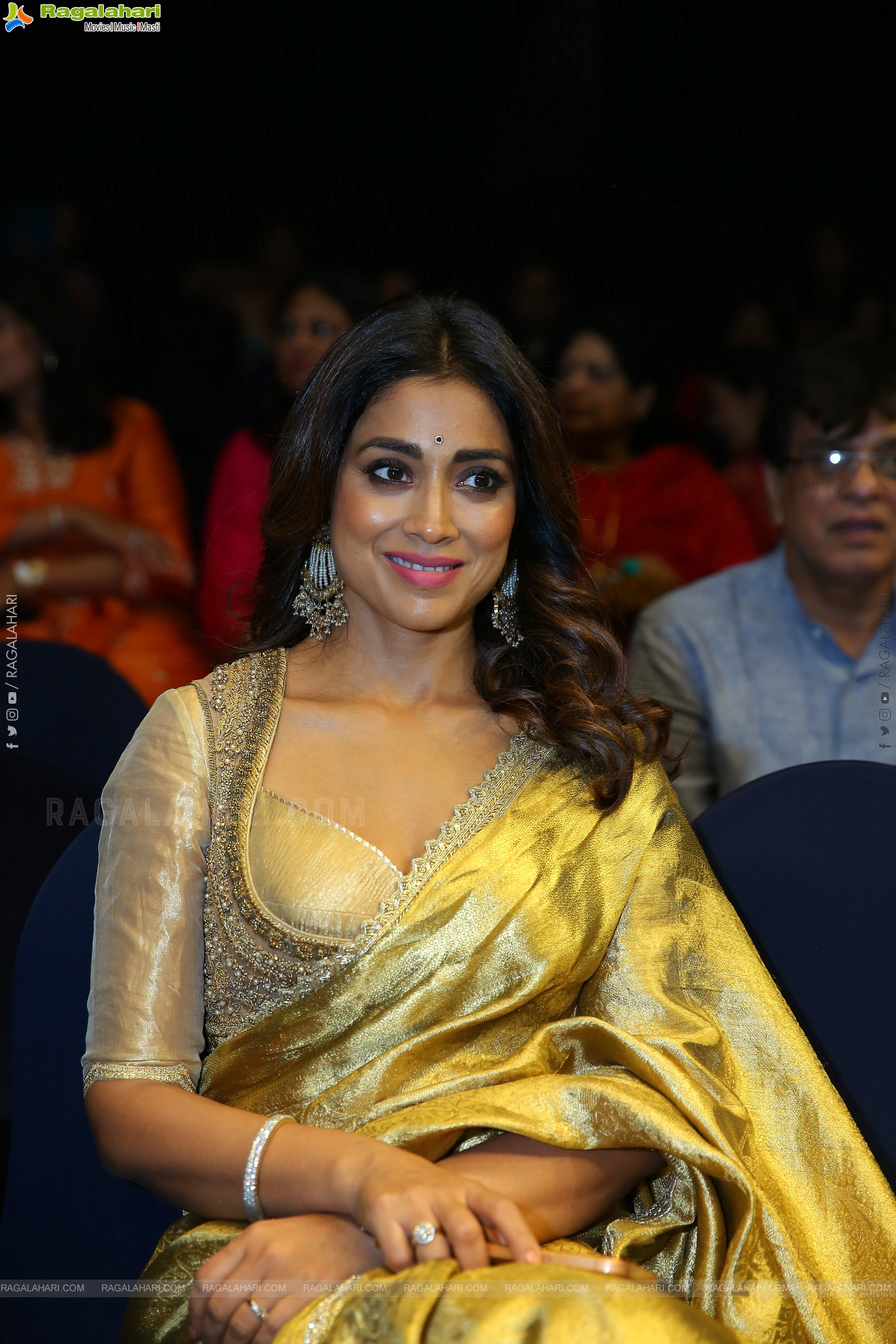Shriya Saran at JITO Connect 2025 Curtain Raiser Event, HD Gallery