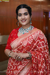 Sravanthi Chokarapu at Hi Life Exhibition Grand Launch