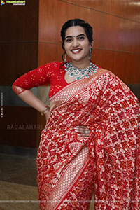 Sravanthi Chokarapu at Hi Life Exhibition Grand Launch
