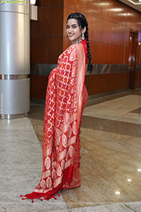 Sravanthi Chokarapu at Hi Life Exhibition Grand Launch