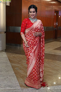 Sravanthi Chokarapu at Hi Life Exhibition Grand Launch