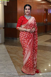 Sravanthi Chokarapu at Hi Life Exhibition Grand Launch