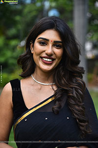 Supritha at Chowdary Gari Abbayi Tho Naidu Gari Ammayi Press