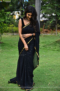 Supritha at Chowdary Gari Abbayi Tho Naidu Gari Ammayi Press