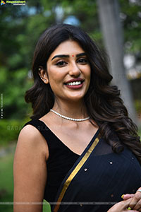 Supritha at Chowdary Gari Abbayi Tho Naidu Gari Ammayi Press