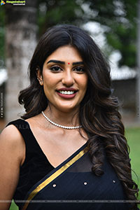 Supritha at Chowdary Gari Abbayi Tho Naidu Gari Ammayi Press