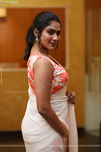 Swasika at Thammudu Trailer Launch, HD Gallery