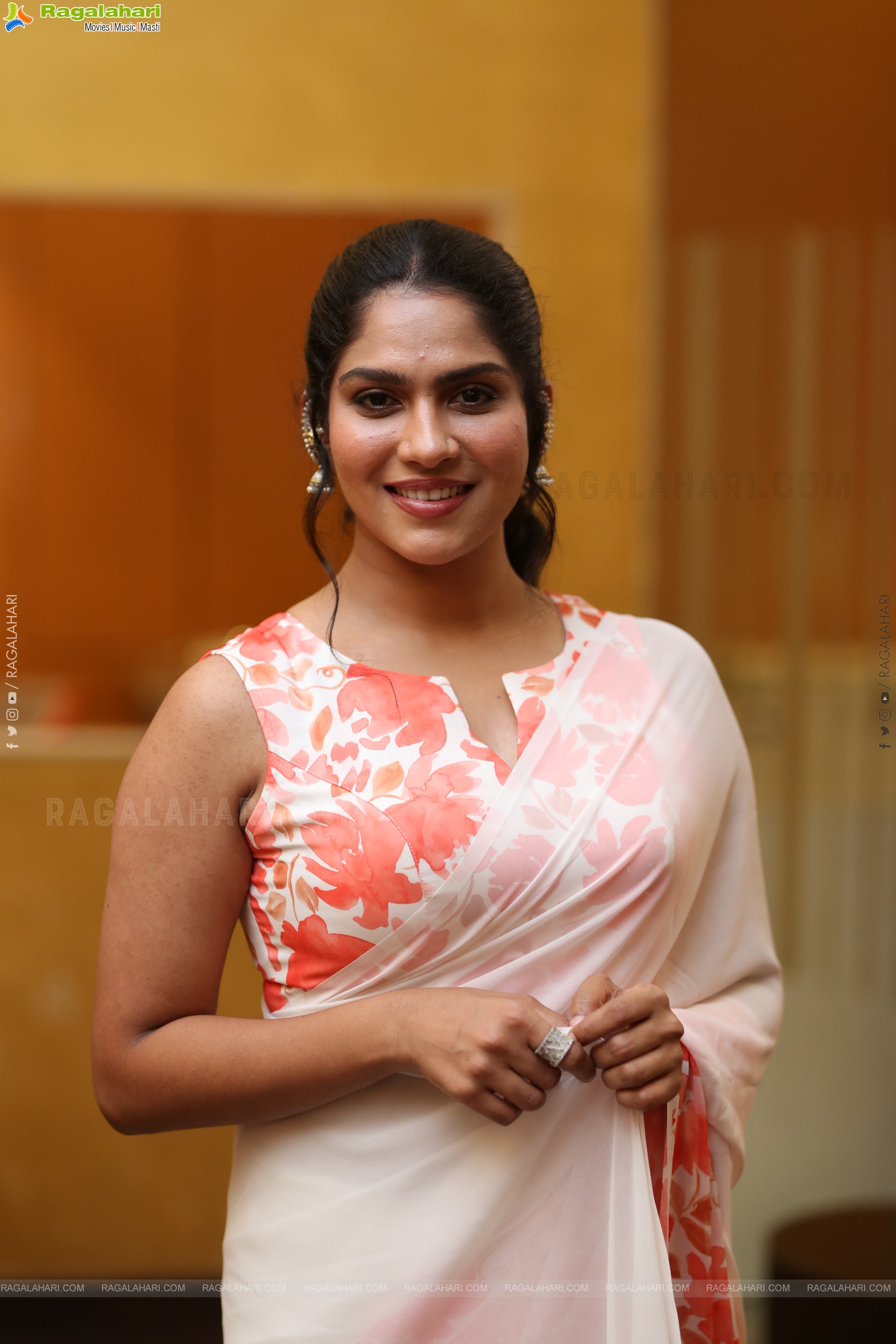 Swasika at Thammudu Trailer Launch, HD Gallery