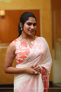 Swasika at Thammudu Trailer Launch, HD Gallery