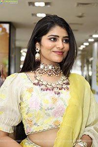 Aadya Reddy Latest Stills, HD Photo Gallery 