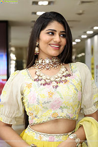 Aadya Reddy Latest Stills, HD Photo Gallery 